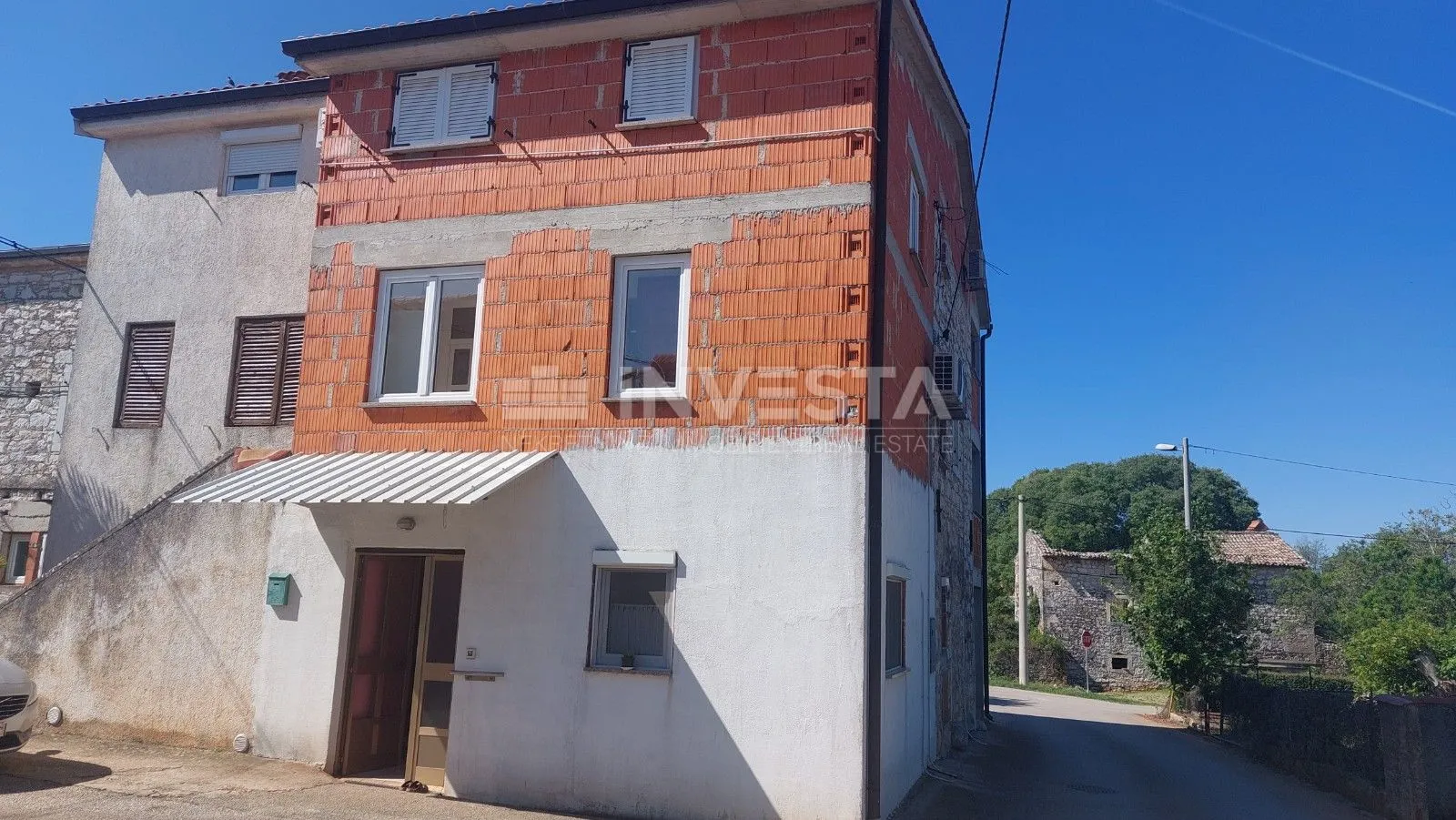dvojna kuća sa građevinskim zemljištem - slika 5