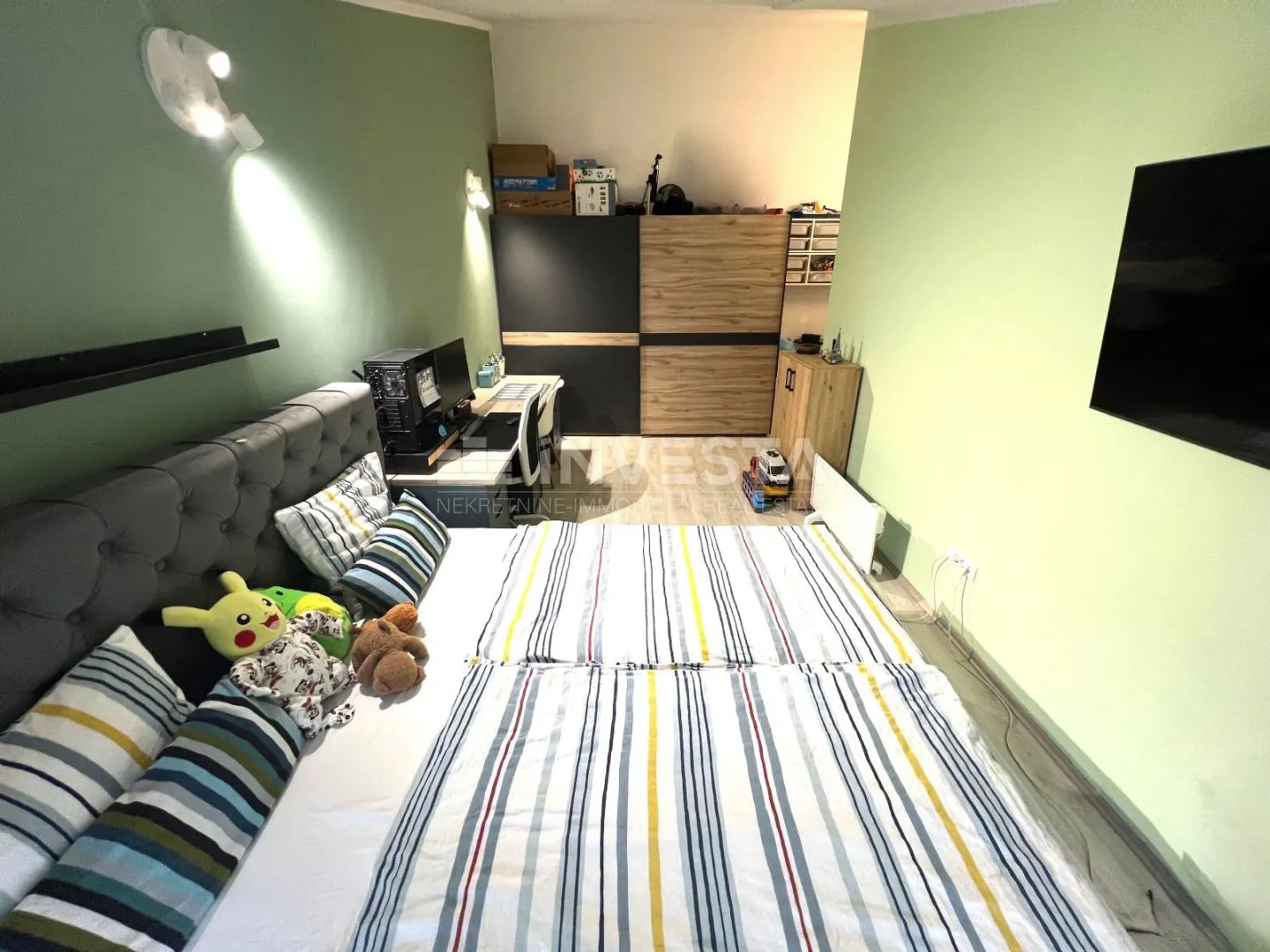 pula, veli vrh trosoban stan površine 114 m² - slika 23