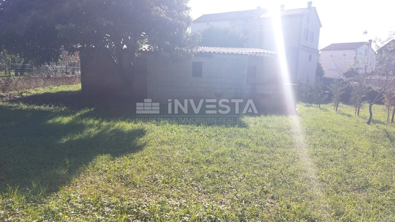 poreč okolica, građevinsko zemljište sa gospodarskom zgradom - slika 7
