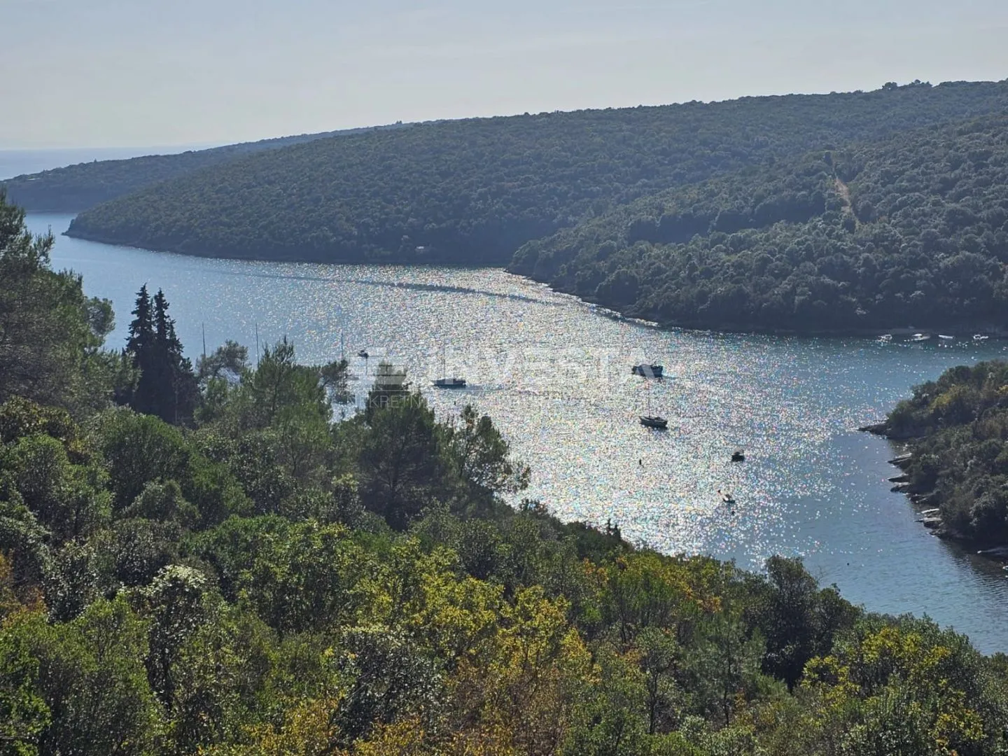 krnički porat, šuma 200m od mora i 40m do urbanizirane zone - slika 9