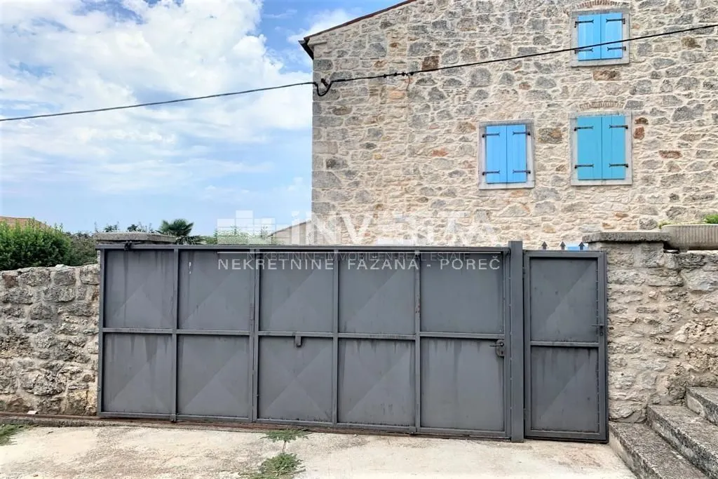 vrsar okolica, kamena istarska kuća s dvorištem i garažom - slika 10