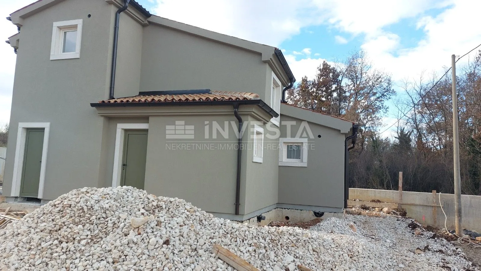 tinjan, kompleks 5 vila sa bazenima - slika 6
