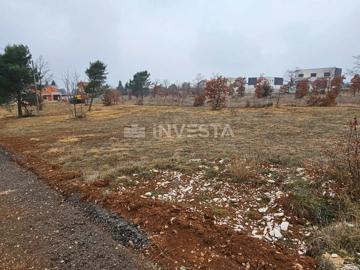 vodnjan okolica - građevinsko zemljište 845 m2 - slika 1