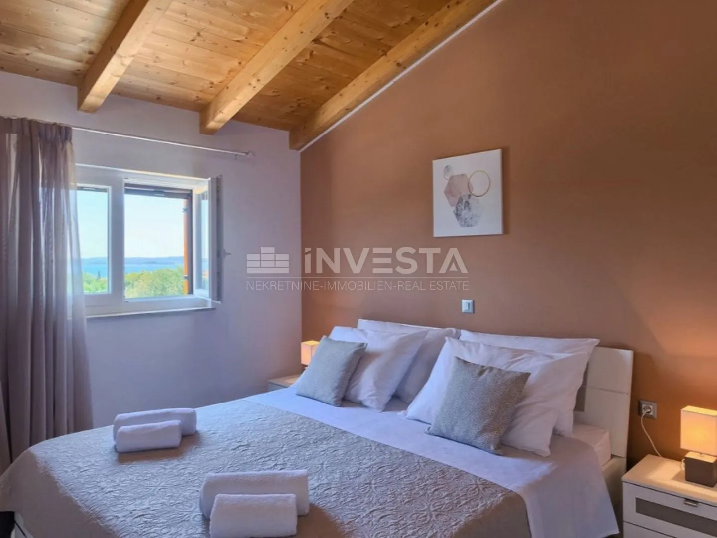fažana, vila sa bazenom i velikom okućnicom - slika 6