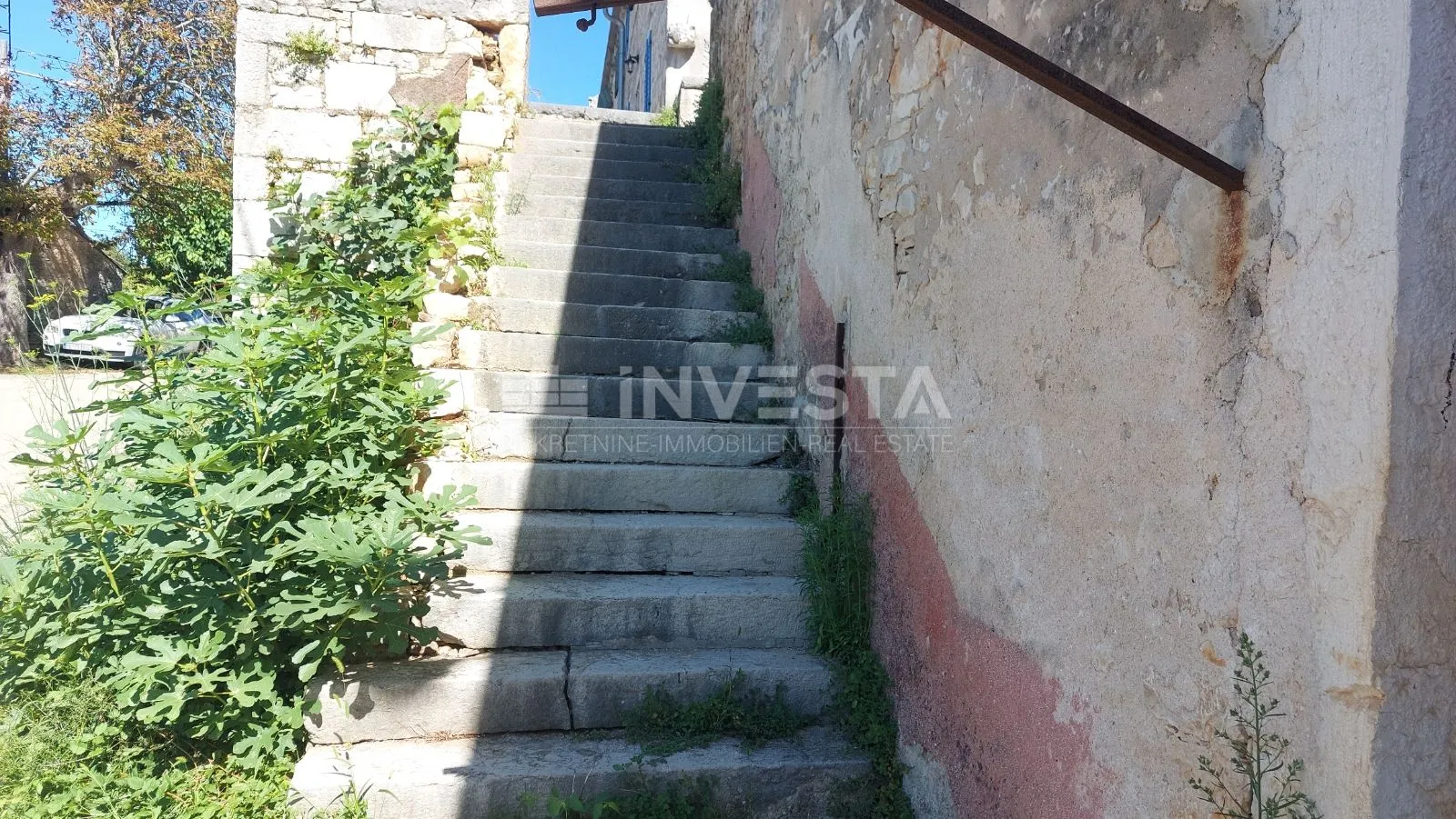 višnjan, kamena kuća -započeta renovacija - slika 23