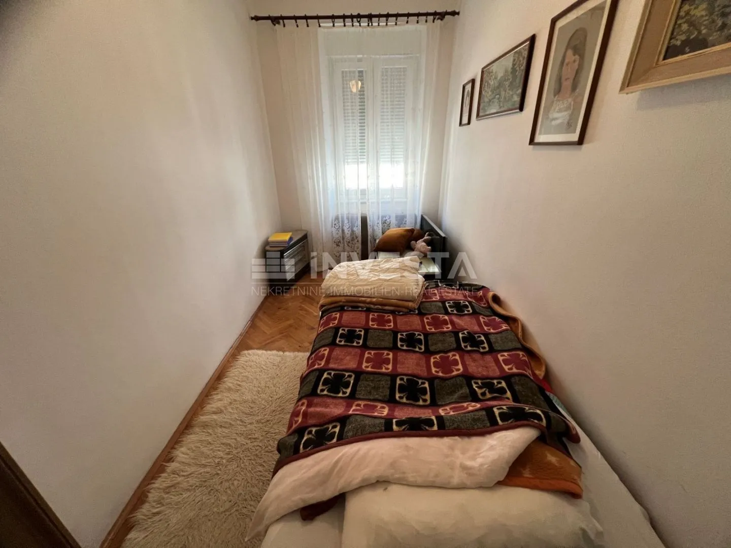 pula centar, prostrani stan 87m2, velika terasa, 3 spavaće - slika 7