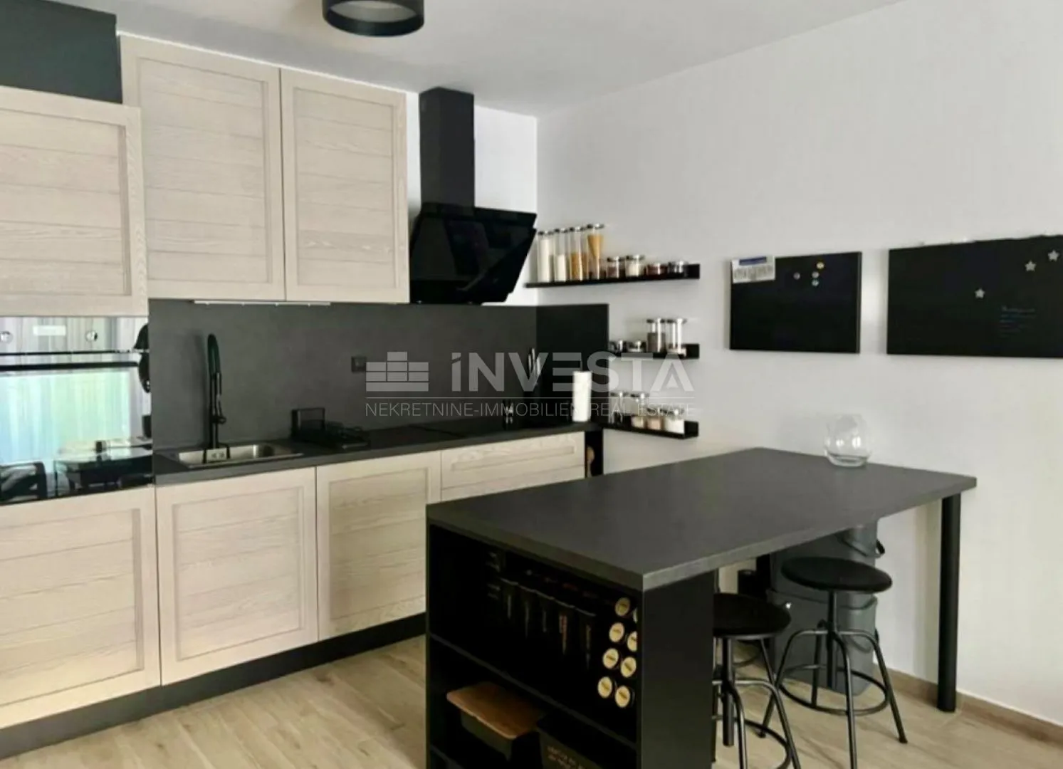 medulin, luksuzan stan 62m2, 2.kat, novogradnja, parking - slika 2