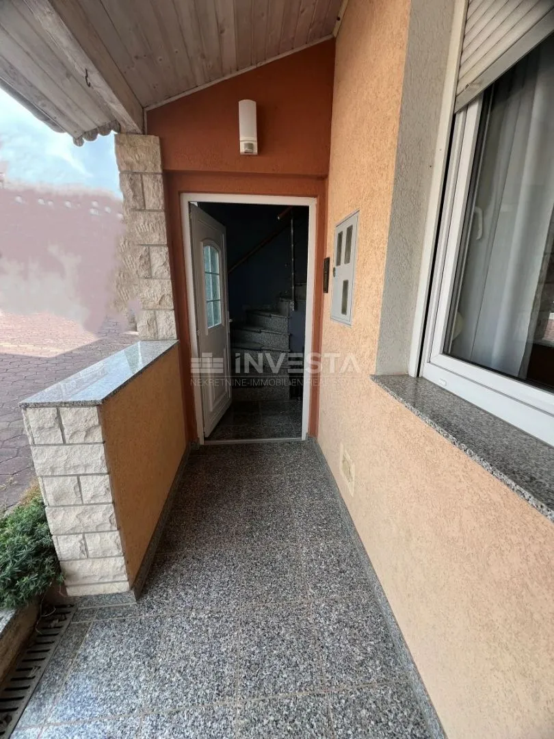 medulin, kuća s 7 apartmana na samo 100 m od mora - slika 3