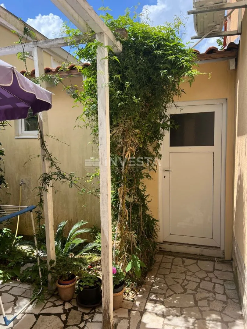 medulin, kuća s 7 apartmana na samo 100 m od mora - slika 13