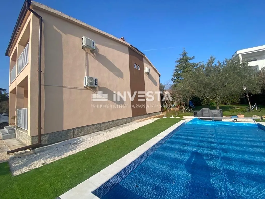 fažana, kuća za odmor 160m2, 450m od mora i plaža, 4ss+db - slika 2