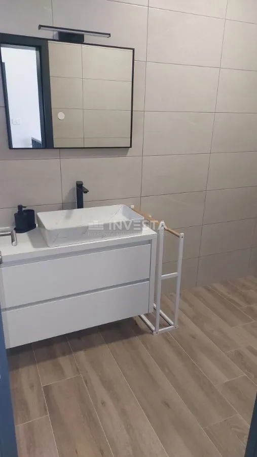 moderna vila u okolici poreča s pogledom na more - slika 24