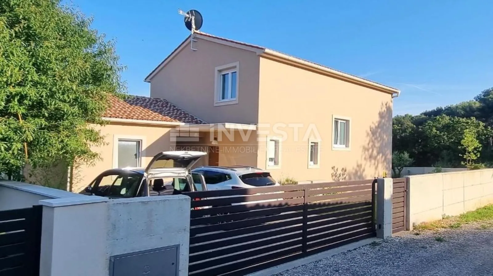 kuća s bazenom na mirnoj lokaciji, okolica pule - slika 3