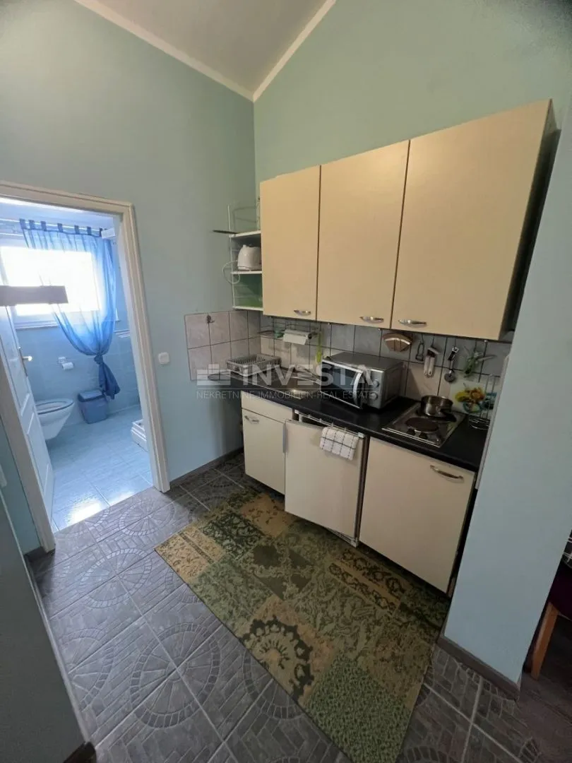medulin, kuća s 7 apartmana na samo 100 m od mora - slika 34