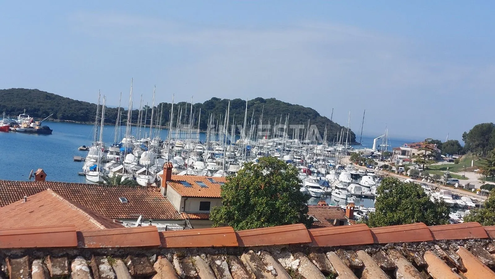 kuća sa panoramskim pogledom na marinu - slika 7