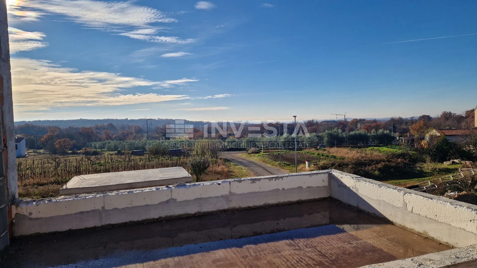modernna vila -mirna lokacija - slika 7
