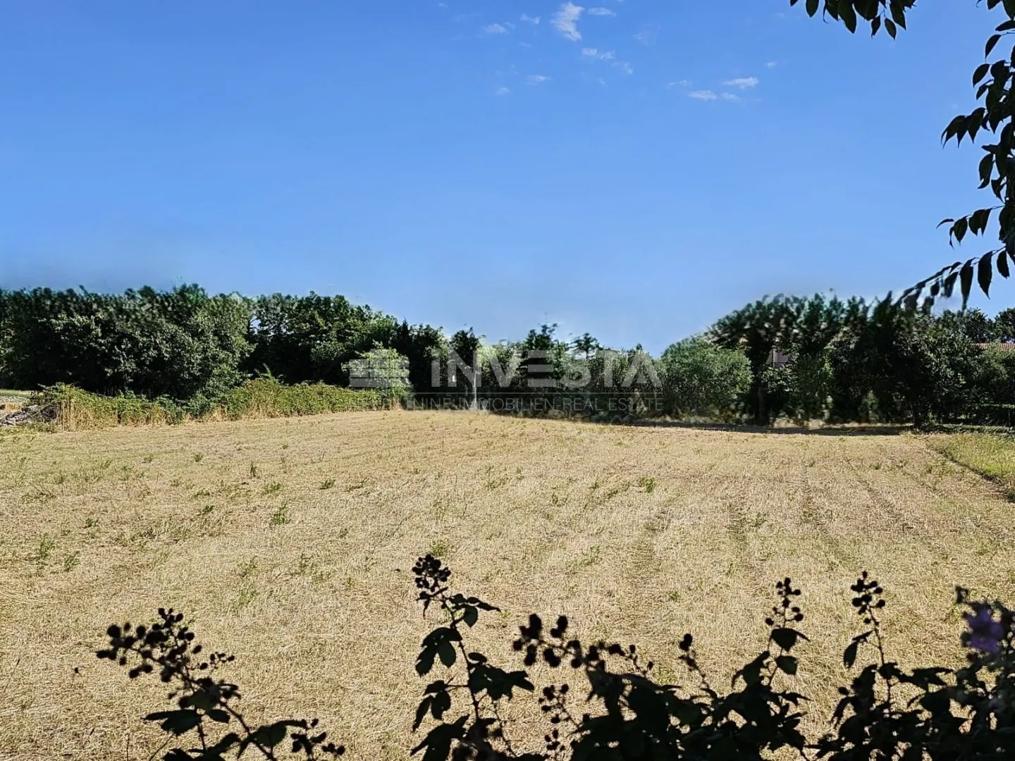 Vodnjan, atraktivno građevinsko zemljište 2112 m2