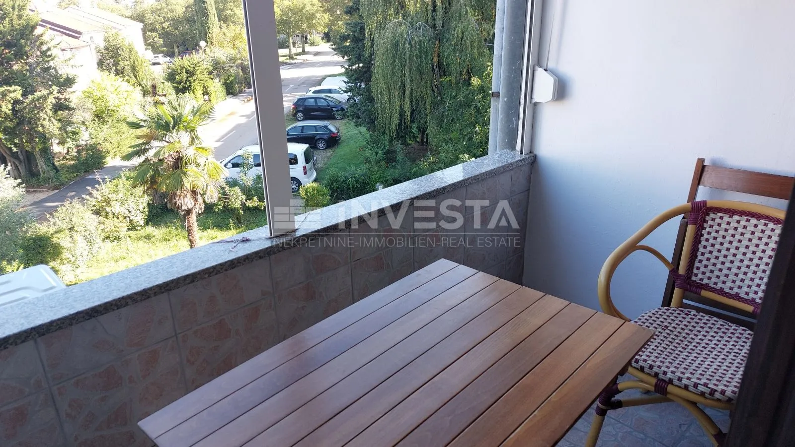 dvoetažni stan u červar portu - slika 9