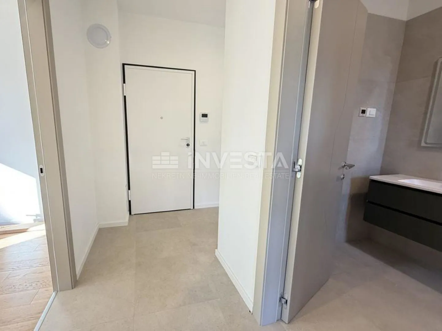 medulin, premantura, stan 95 m2 s privatnim bazenom, vrtom i 2 parkinga - slika 13