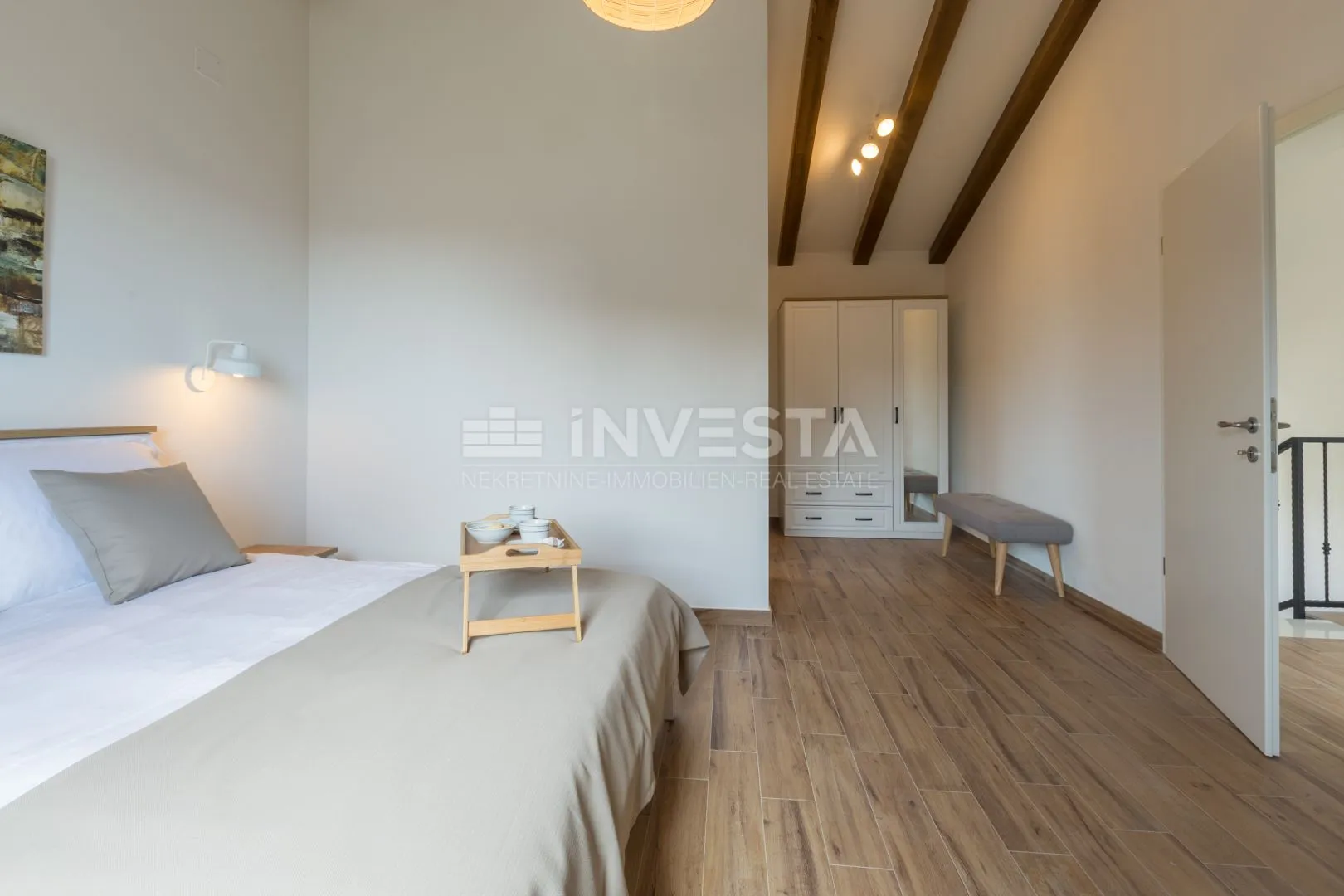 vila sa predivnim pogledom - slika 19