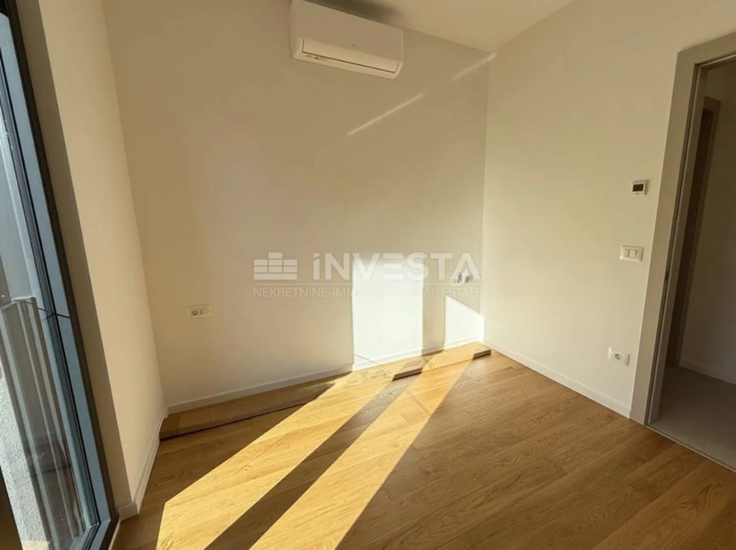 medulin, premantura, stan 95 m2 s privatnim bazenom, vrtom i 2 parkinga - slika 12