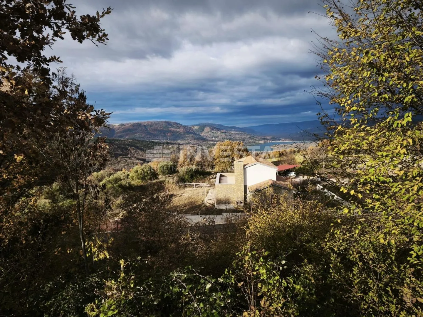 građevinsko zemljište sa pogledom na jezero - slika 6