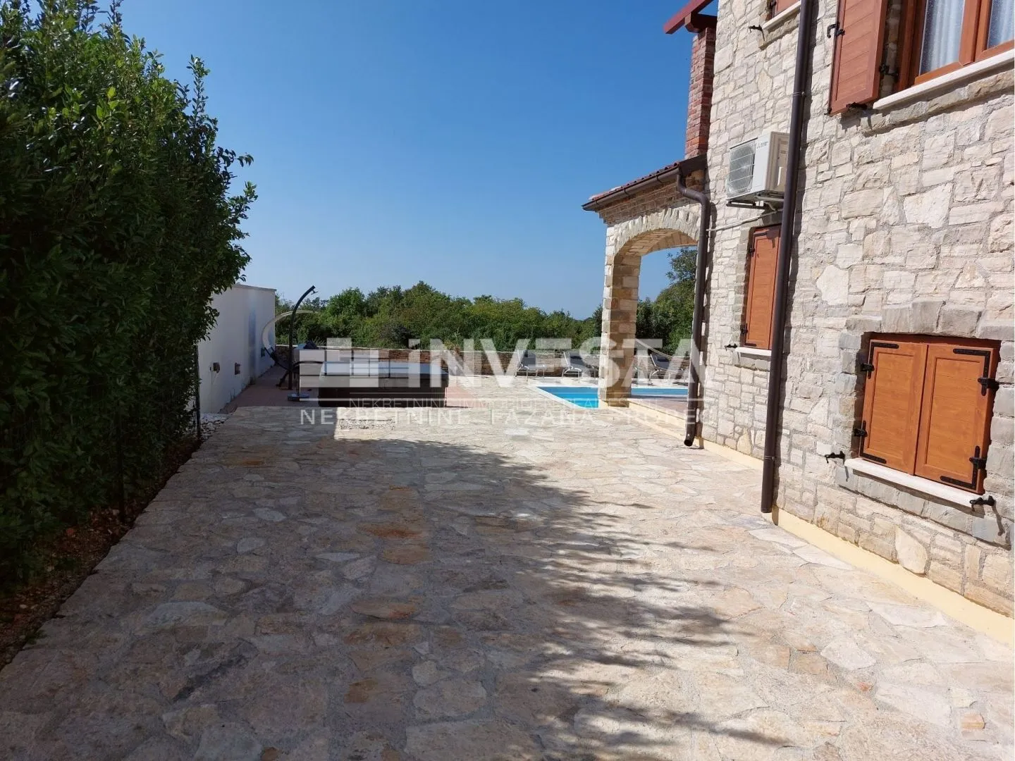 okolica svetvinčenta, prekrasna rustikalna vila s bazenom 155 m2, 4ss - slika 10