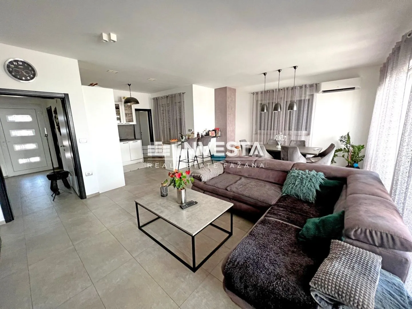 vodnjan okolica, moderna kuća s konobom, 240 m2 - slika 14