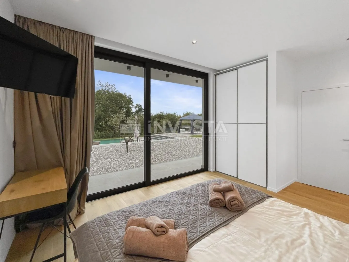 poreč okolica, moderna vila 306m2, pogled more - slika 32