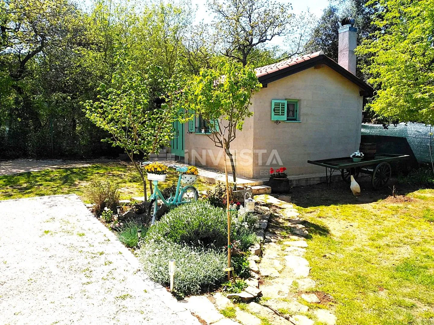 peroj, samostojeća kuća sa velikom okućnicom - slika 2