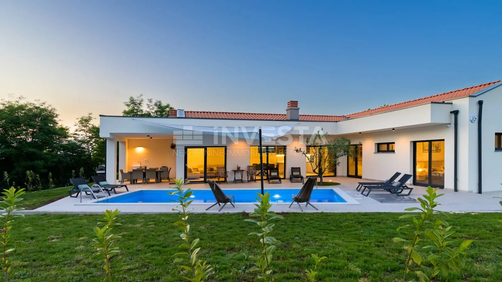 Moderna vila s bazenom i privatnošću – blizu Rovinja