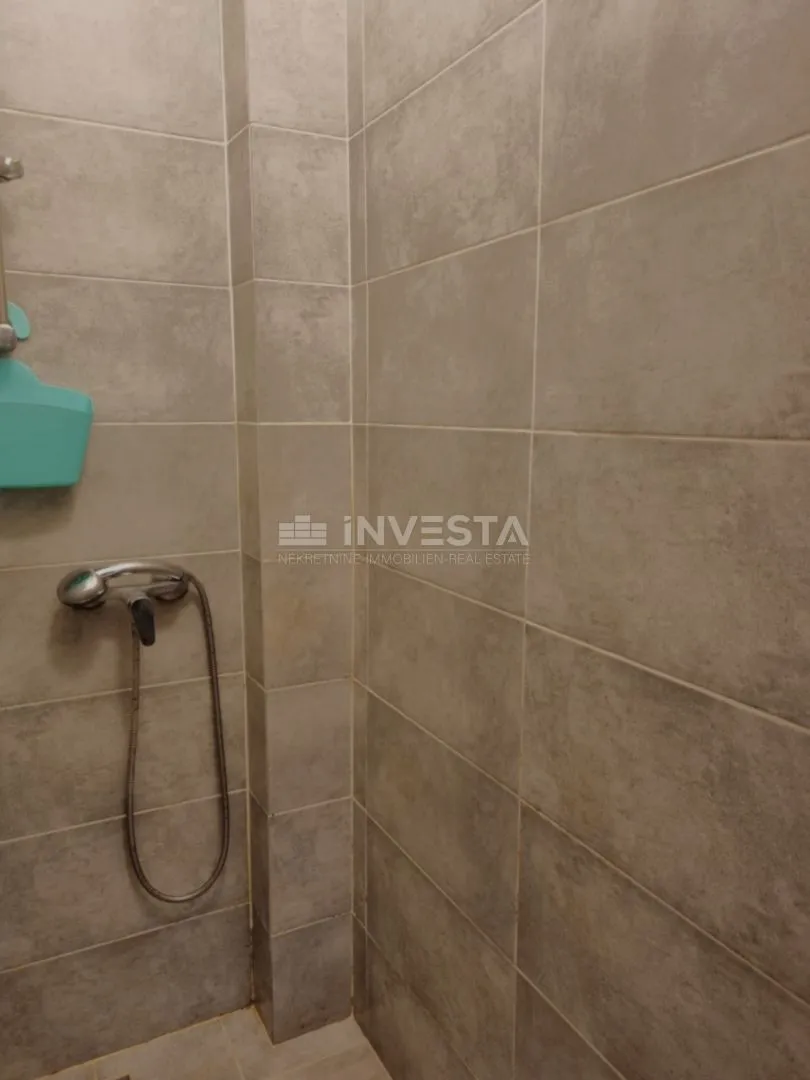 pula, strogi centar, kuća s 3 stana + poslovni prostor, pogled more - slika 7