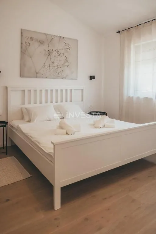 fažana, luksuzni dvoetažni stan 78 m2, parking, blizina mora - slika 6