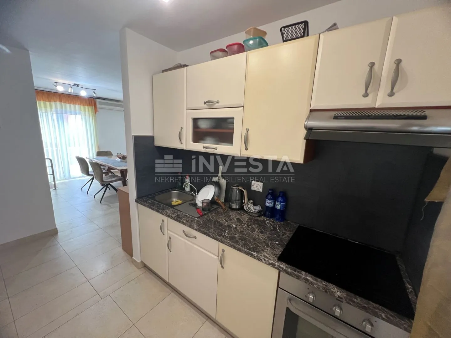 pula, gregovica stan 95m2, prizemlje, natkrivena terasa - slika 9