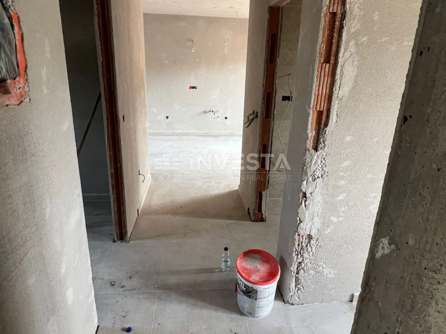 novogradnja, stan na prvom katu u završnoj fazi - slika 2