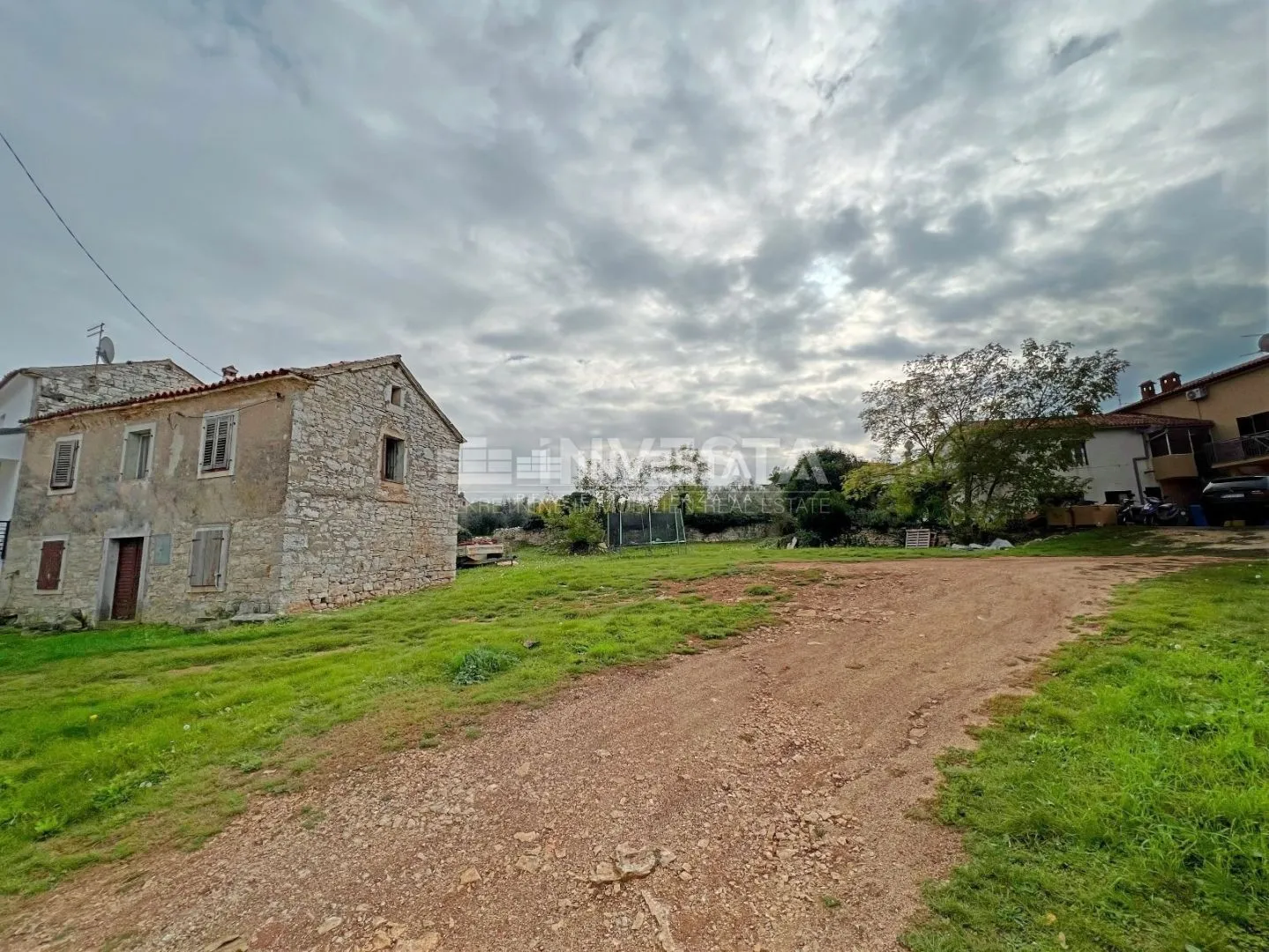poreč okolica, kamena istarska kuća sa 1000 m2 građevinskog zemljišta - slika 2
