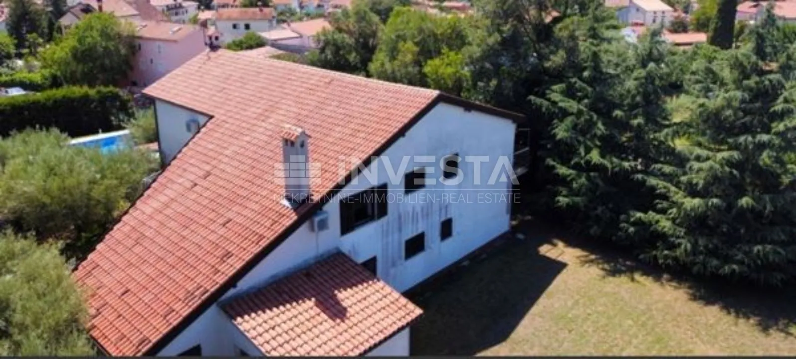 kuća sa tri stambene jedinice i bazenom - slika 3