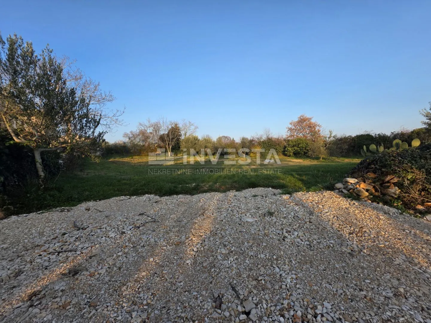 vodnjan okolica, građevinsko zemljište 1025 m2 - slika 9