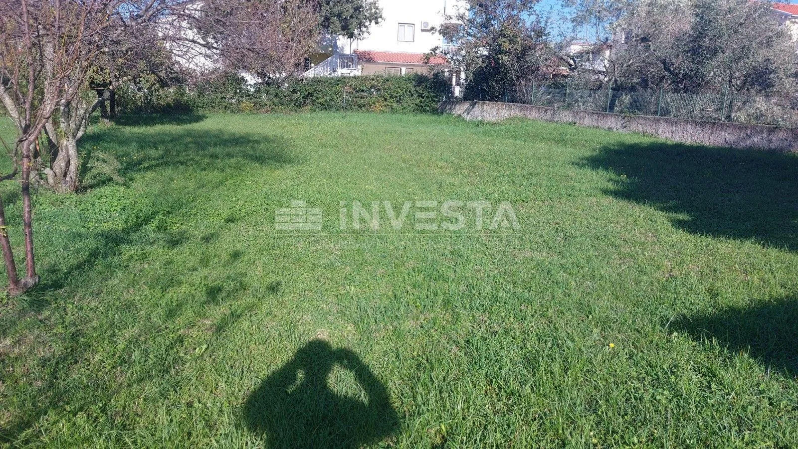 poreč okolica, građevinsko zemljište sa gospodarskom zgradom - slika 3