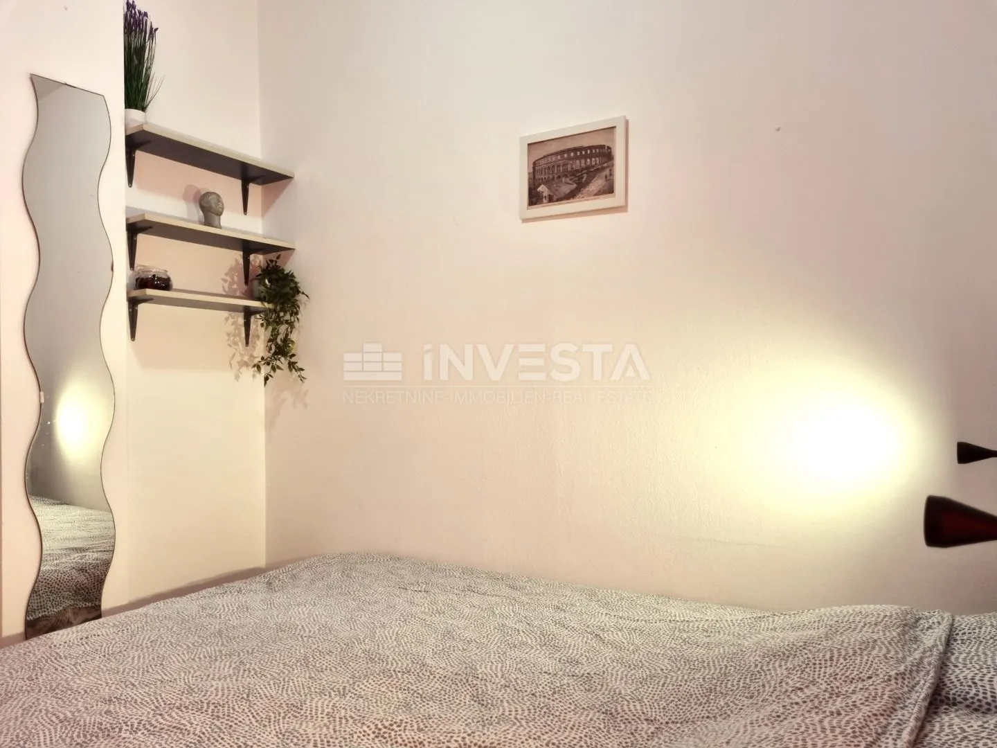 pula, strogi centar, kuća s 3 stana + poslovni prostor, pogled more - slika 10