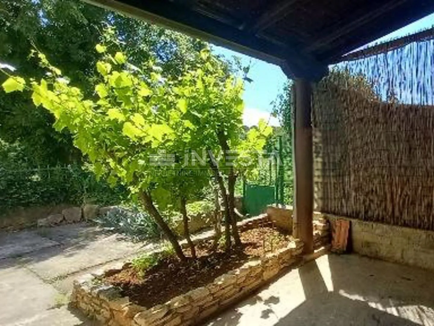 veli vrh, kuća s okućnicom blizu mora - slika 15