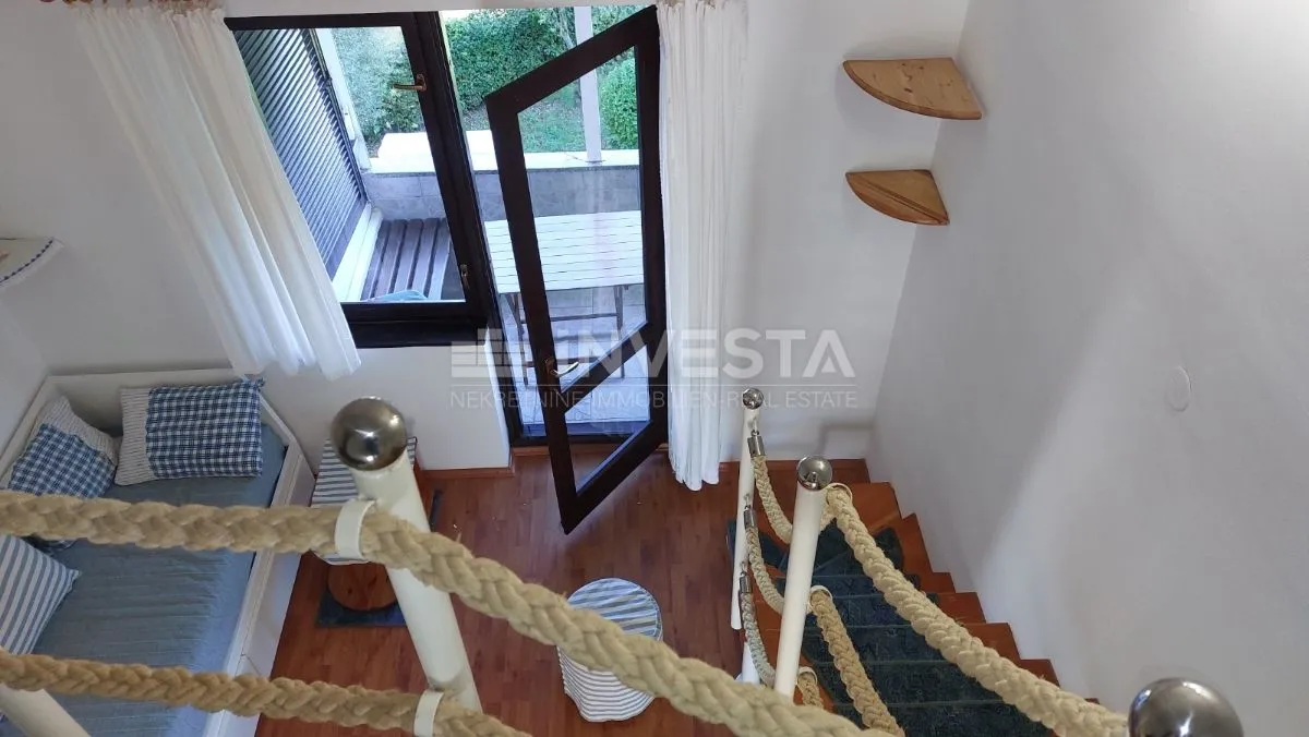 dvoetažni stan u červar portu - slika 25