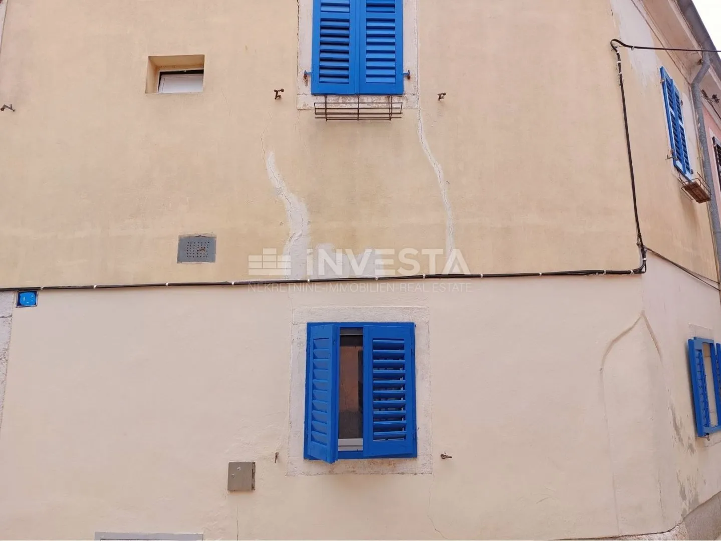 poreč, kuća u starogradskoj jezgri, 80m od mora - slika 3