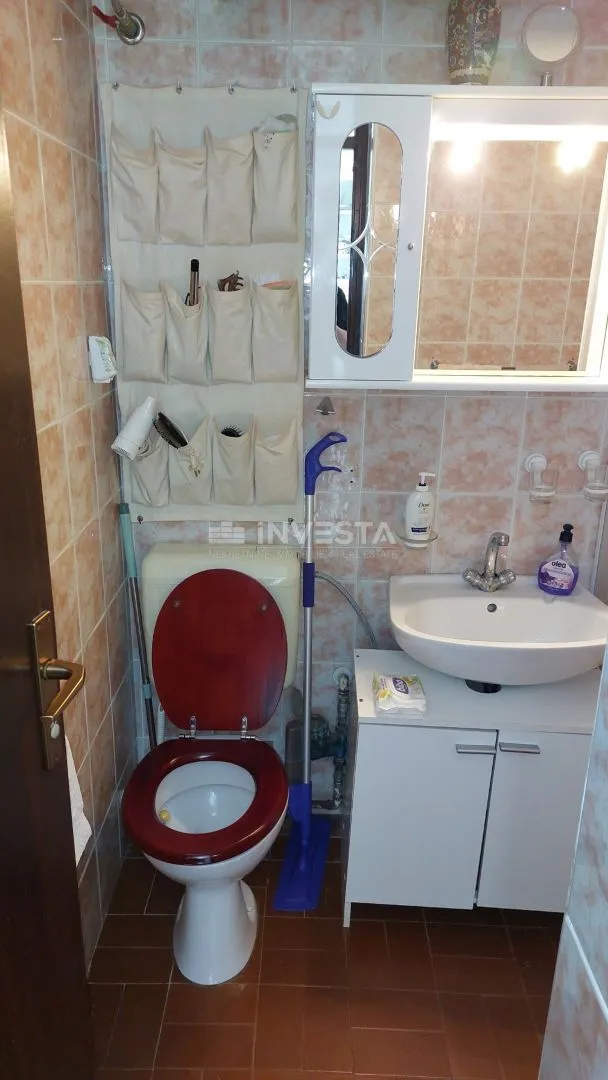 dvoetažni stan u červar portu - slika 12