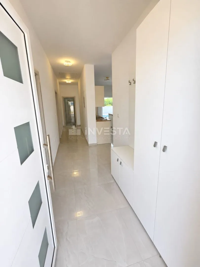 loborika, vila s bazenom - slika 7
