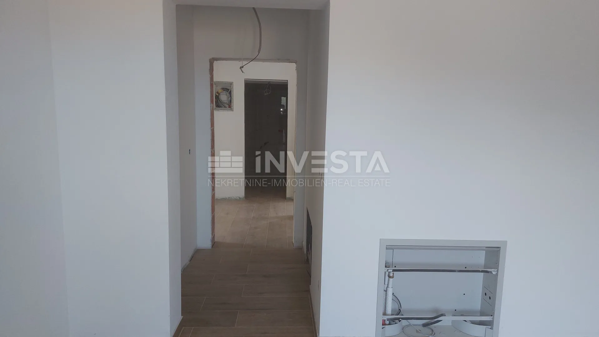 moderna vila sa bazenom i pogledom na more - slika 21