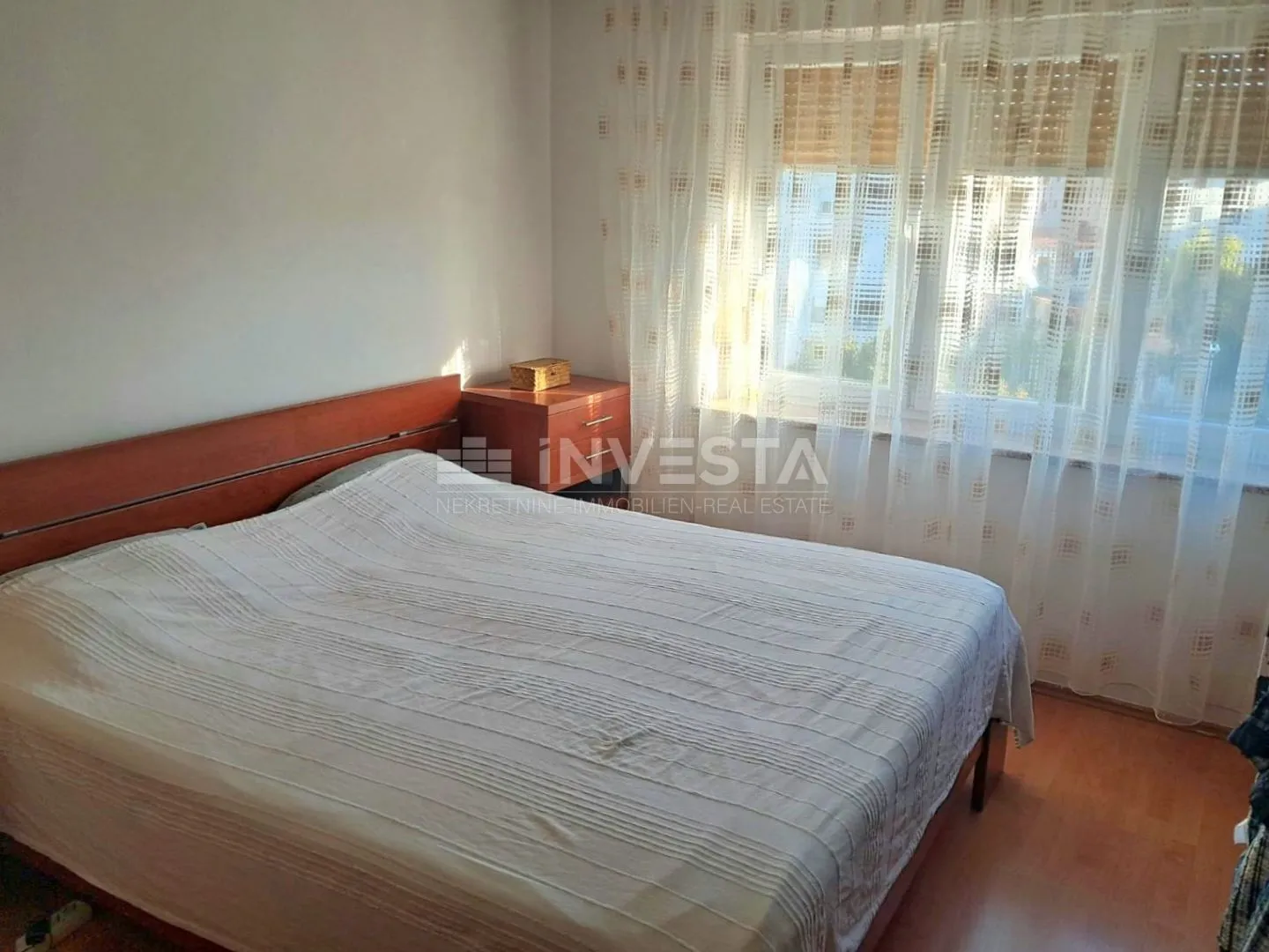 pula, stan s 2 spavaće sobe, lođom, balkonom i šupom, blizu centra - slika 11