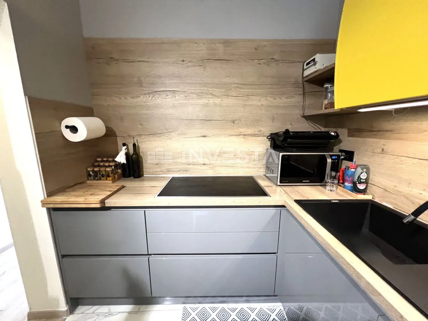 pula, veli vrh trosoban stan površine 114 m² - slika 14