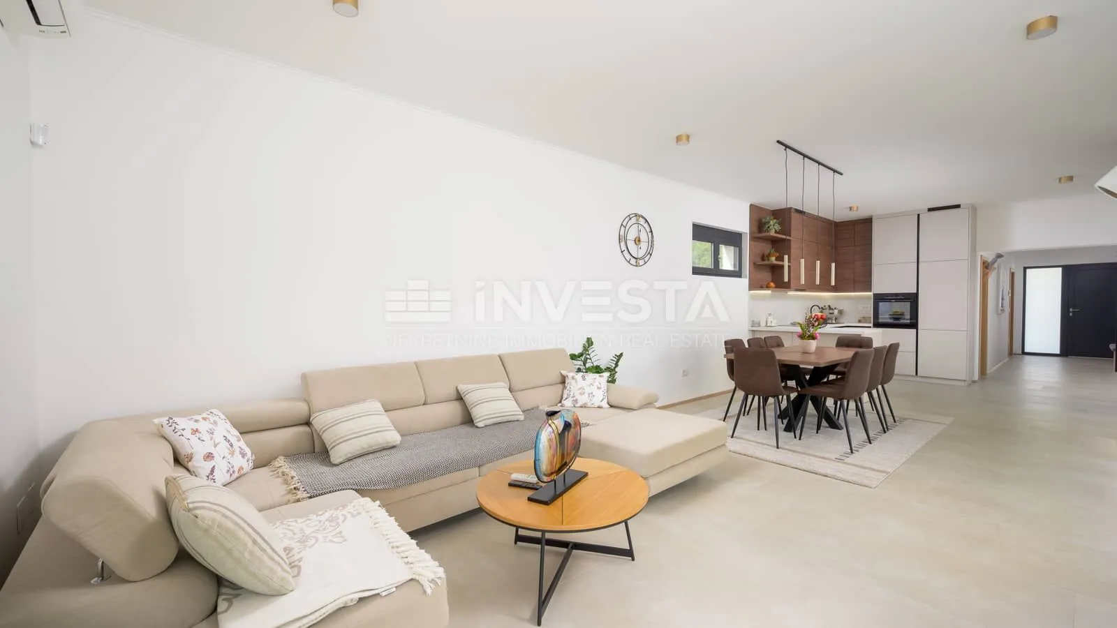 moderna vila s bazenom i privatnošću – blizu rovinja - slika 7