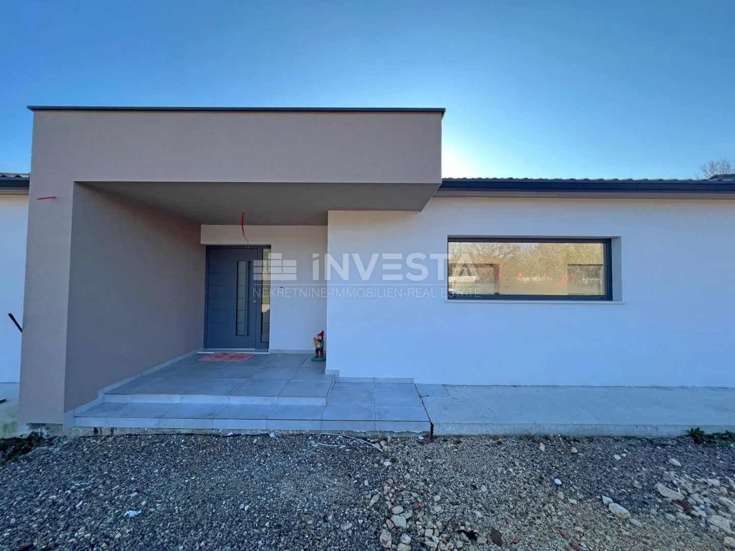 okolica labina, novosagrađena moderna prizemnica, 137 m2, 3ss - slika 7