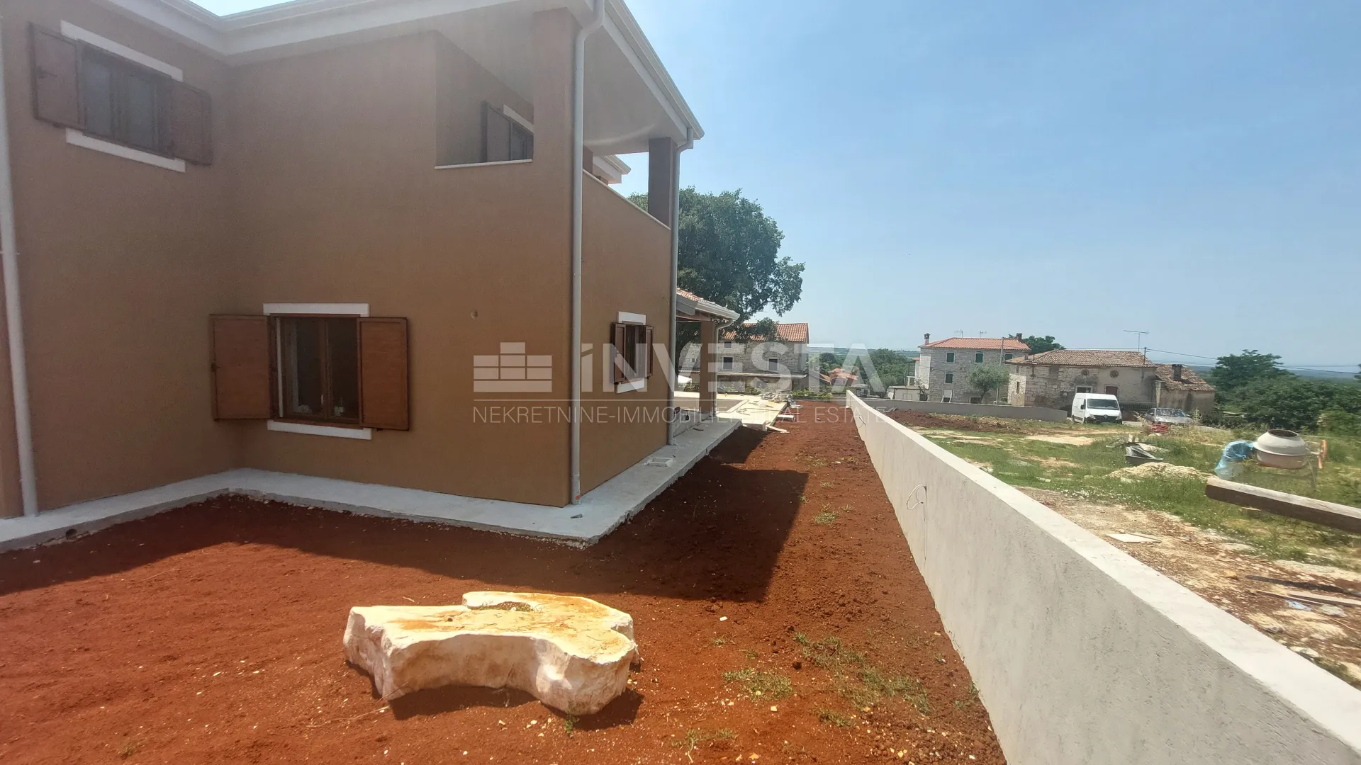 moderna vila sa bazenom i pogledom na more - slika 8